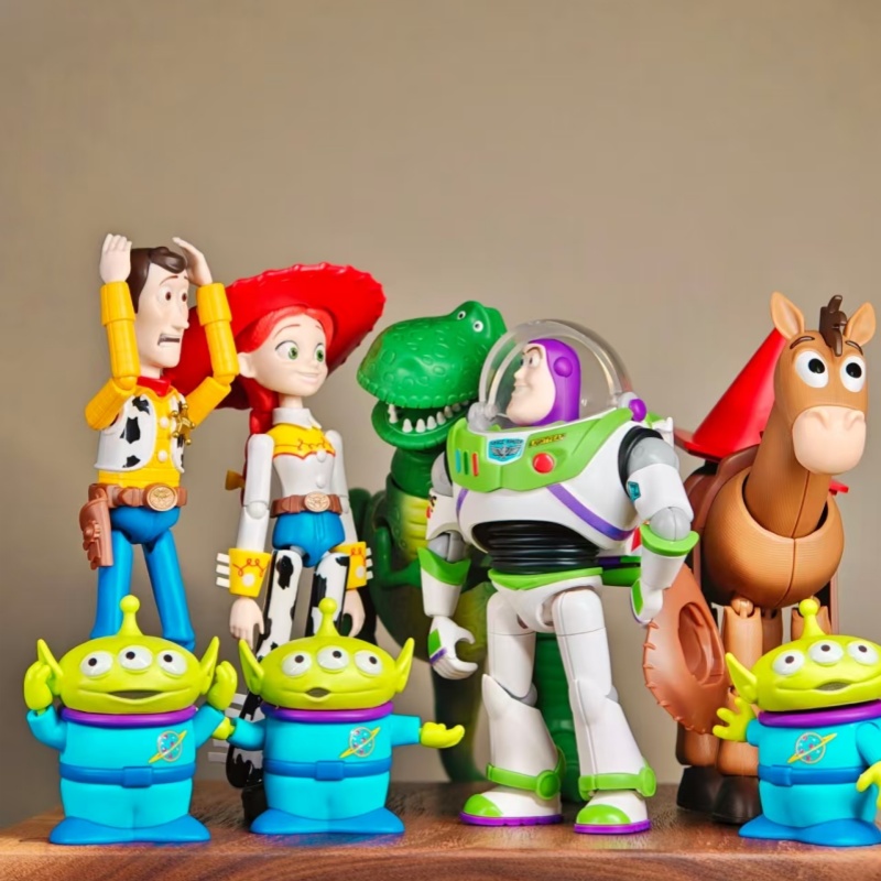 صندوق مفاجآت توي ستوري أصلي جد - مراجعة Anime Merchandise Sales وسعره